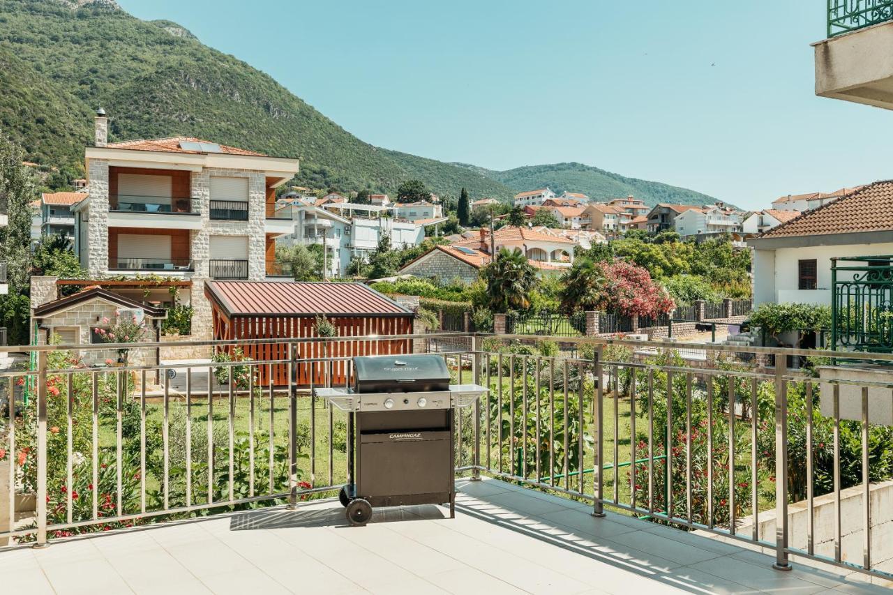 Apartments Villa Swissmonte Herceg Novi Bagian luar foto