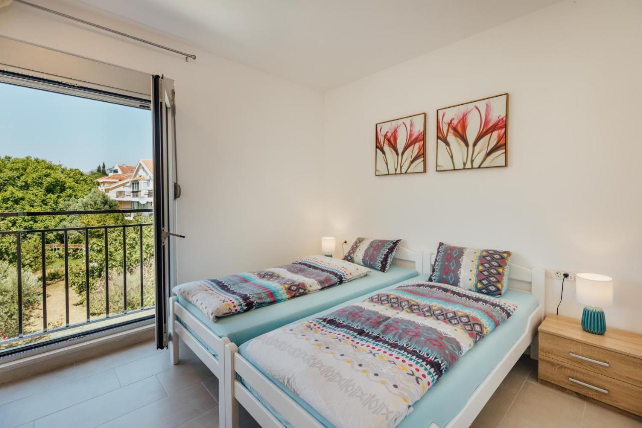 Apartments Villa Swissmonte Herceg Novi Bagian luar foto