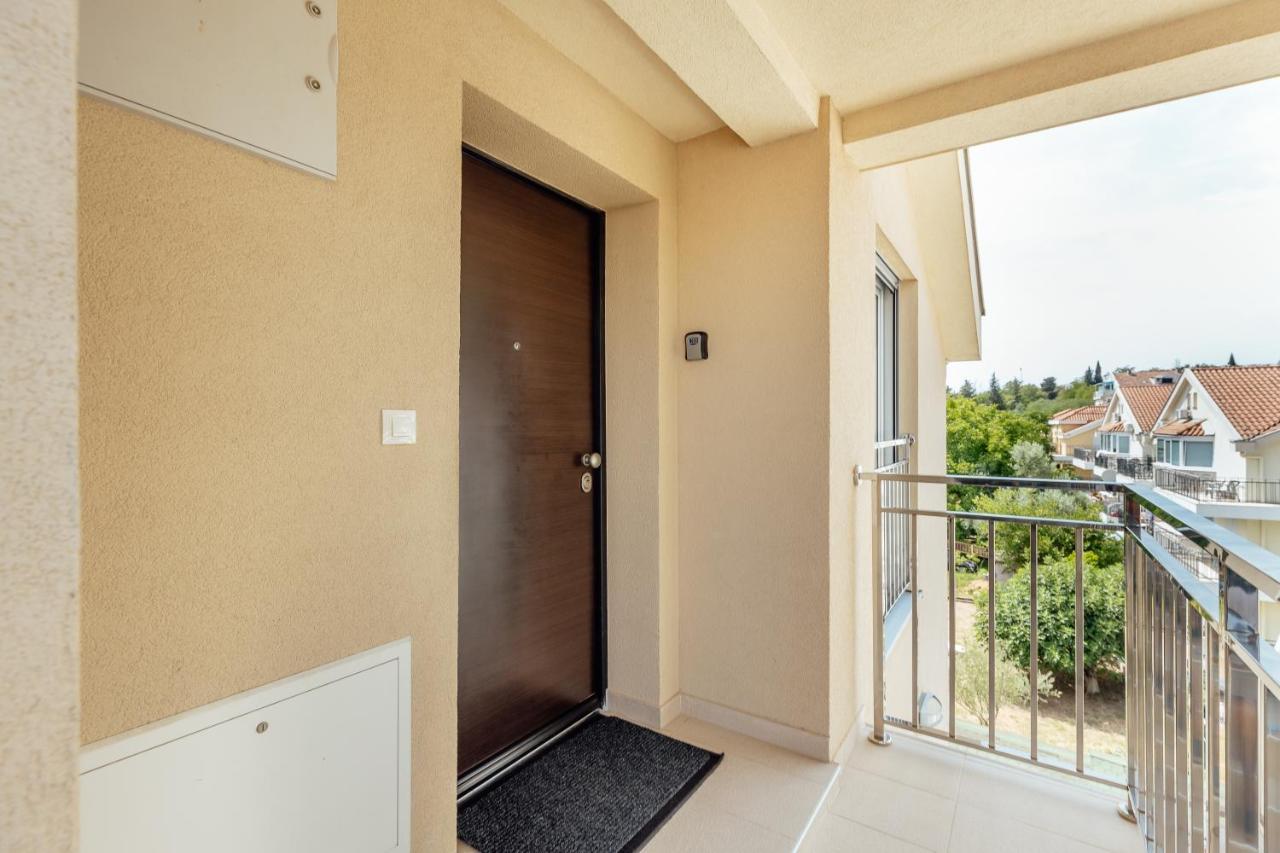 Apartments Villa Swissmonte Herceg Novi Bagian luar foto