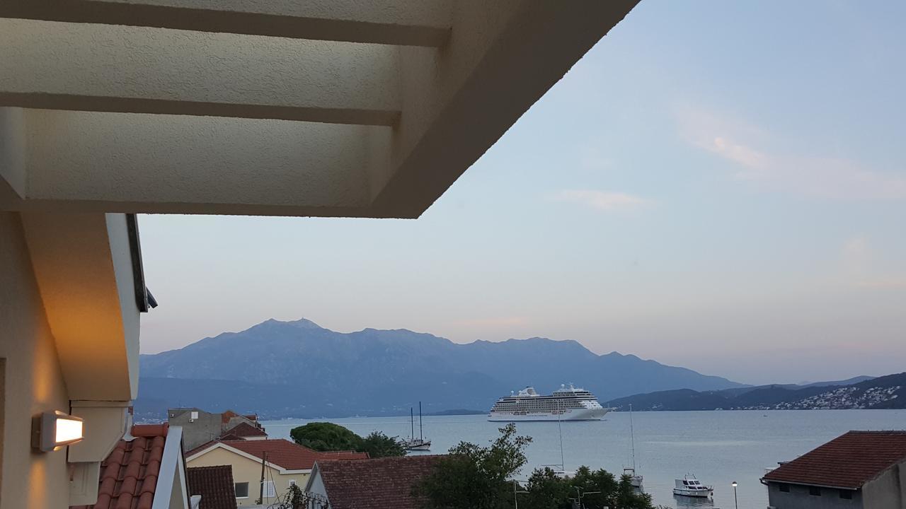 Apartments Villa Swissmonte Herceg Novi Bagian luar foto